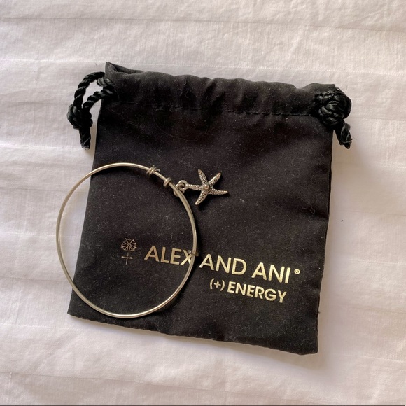 Alex and Ani Silver Starfish Bracelet - Picture 1 of 9